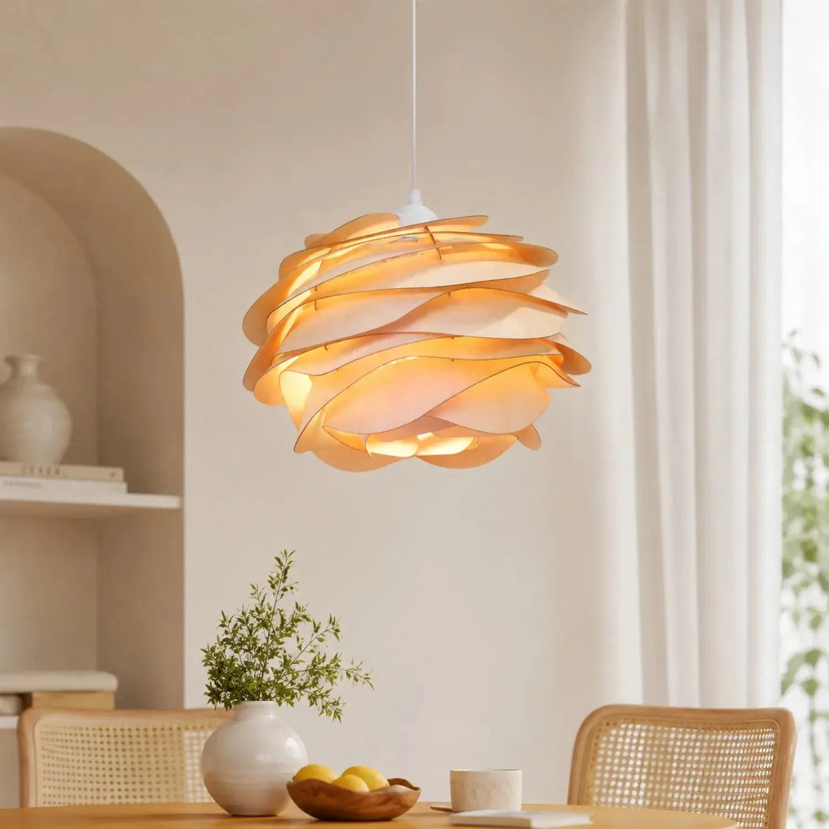 Suspension Bois Sculptée - Forme Rose Artisanale